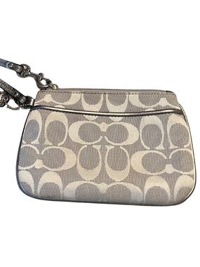 Coach Signature Jacquard Wristlet EUC